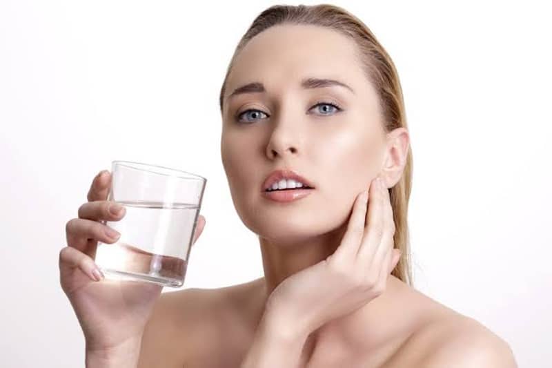 drink-water-for-healthy-skin